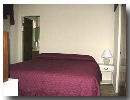 Master bedroom /images/uploads/images/unit_46_2.jpg